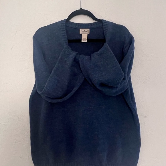 Sweater - Picture 7 of 7